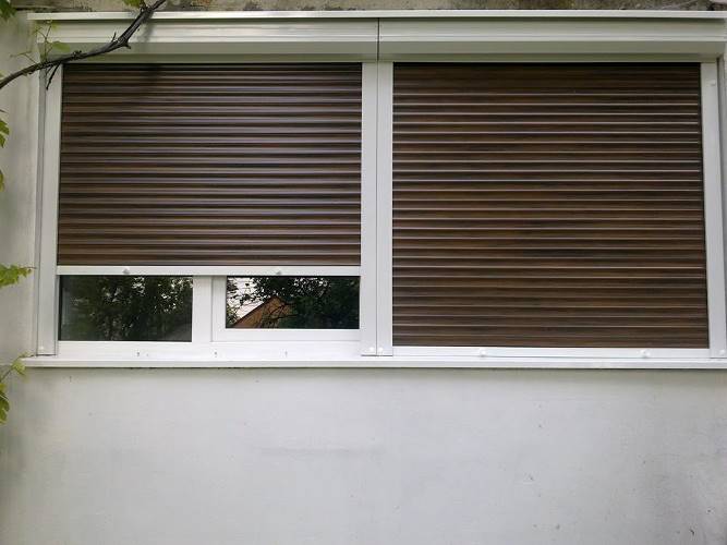 RULOU ECONOMIC LAMELA IMITATIE LEMN